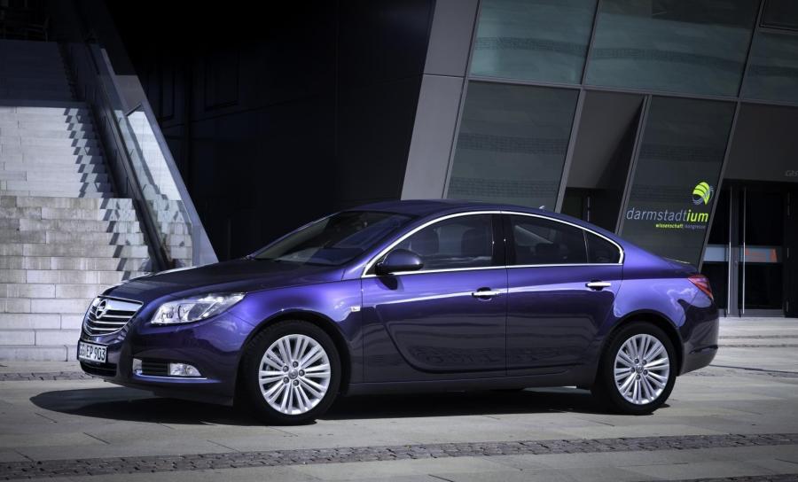  Opel Insignia 2012 года  (фото 14 из 32)